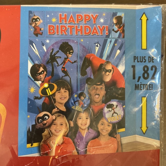 The Incredibles 2 Scene Setters with Props - Picture 3 of 4